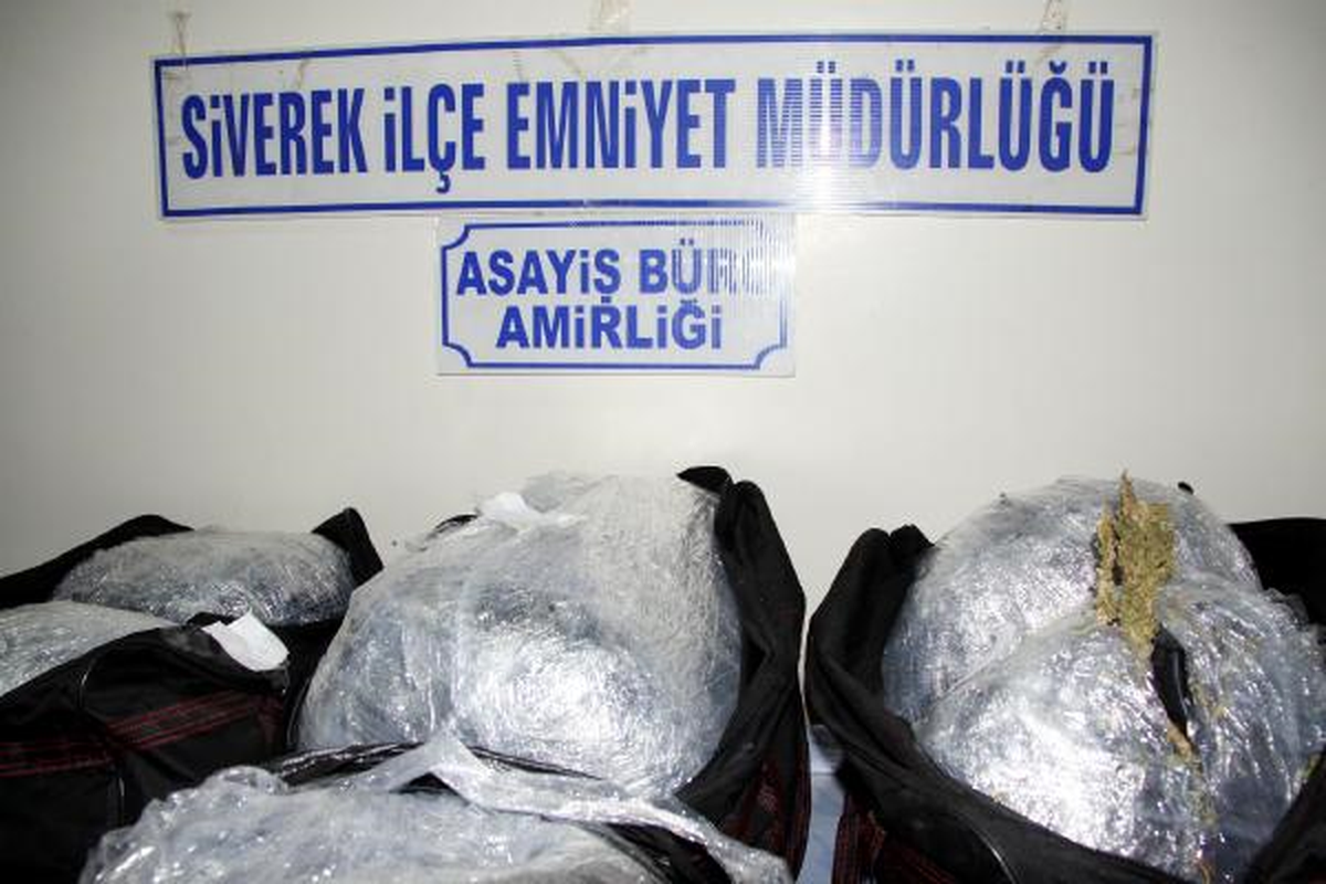 Otomobilden 58 Kilo Esrar Çıktı