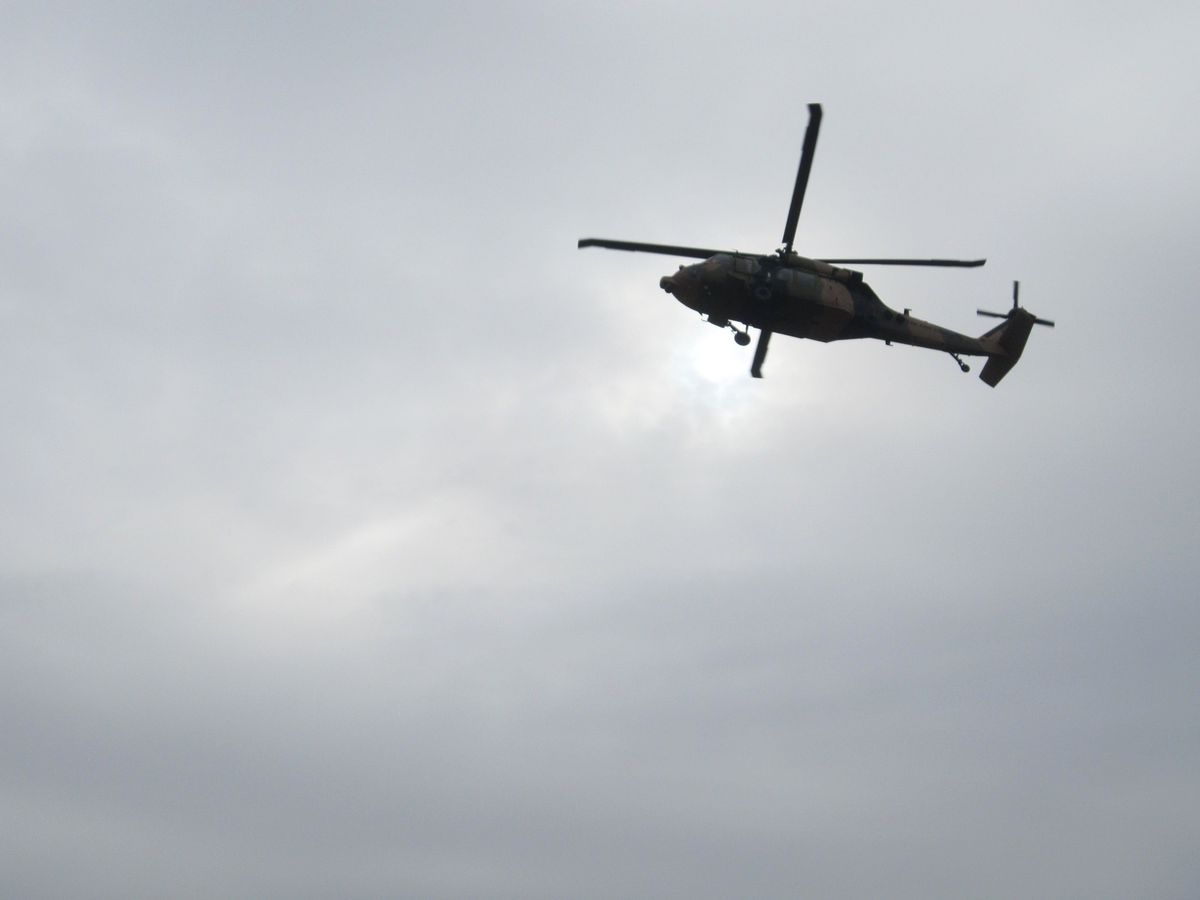 Sirt\'te Askeri Helikopter Düştü