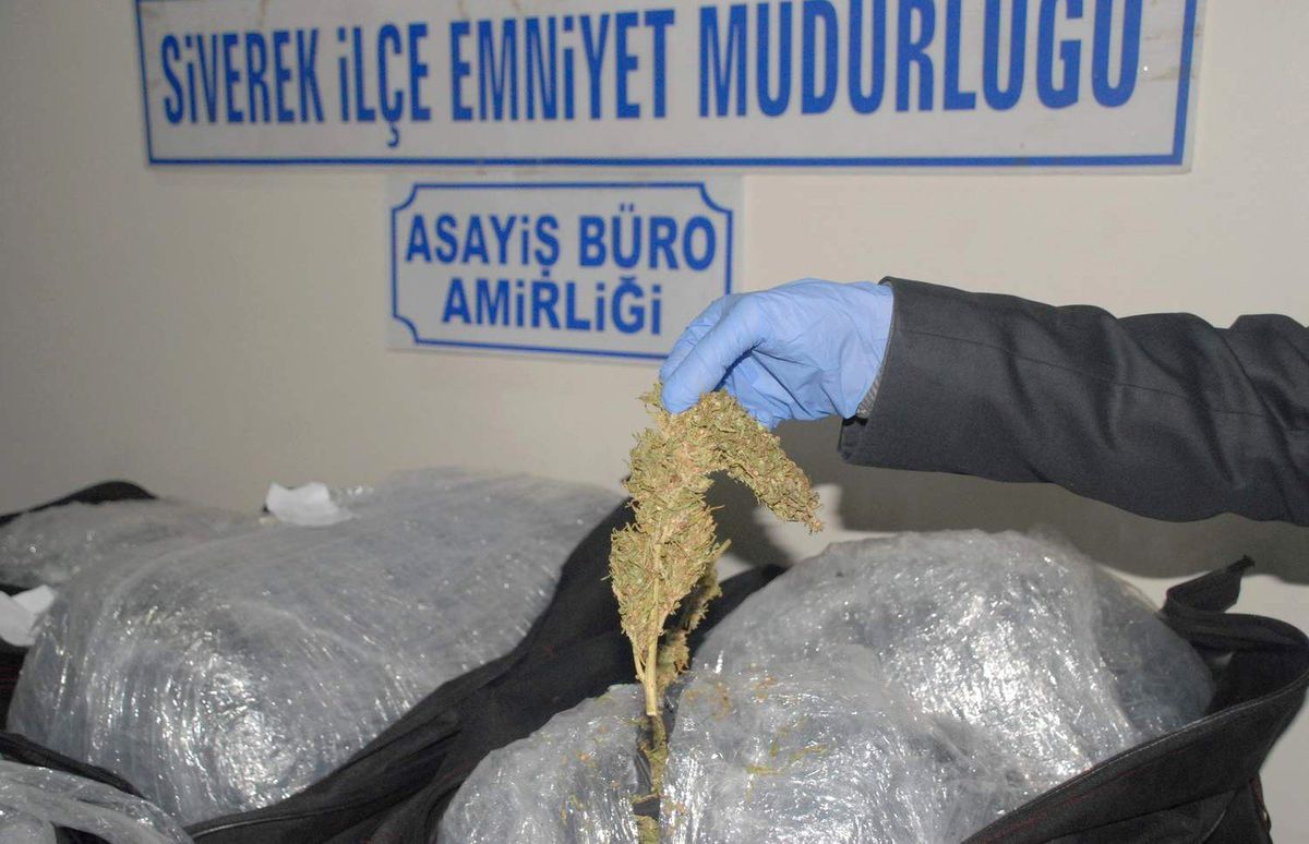 Siverek\'te 57 Kilo Esrar Ele Geçirildi