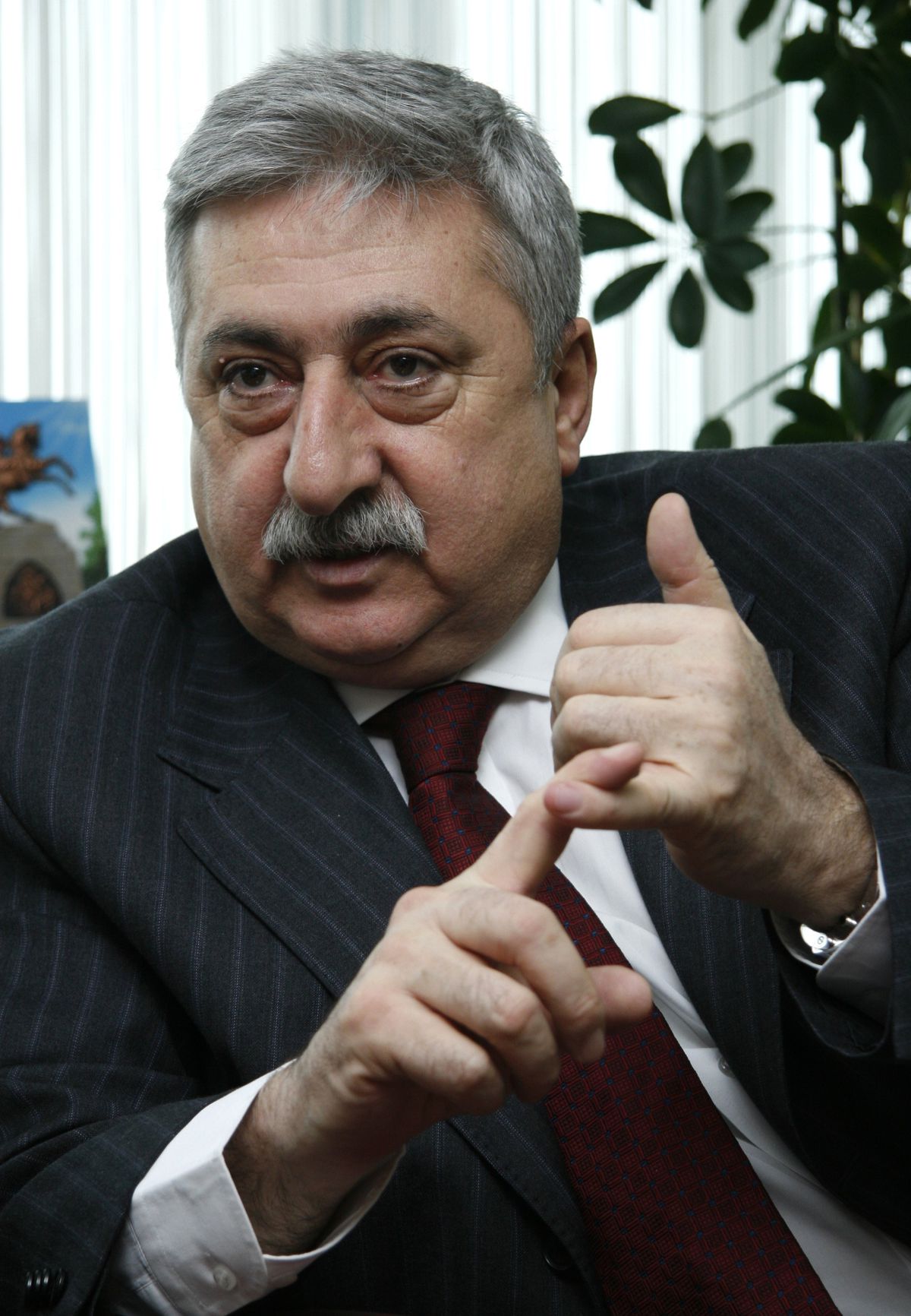 "Kış Geldi, Caddeler Çamur, Esnaf Perişan"