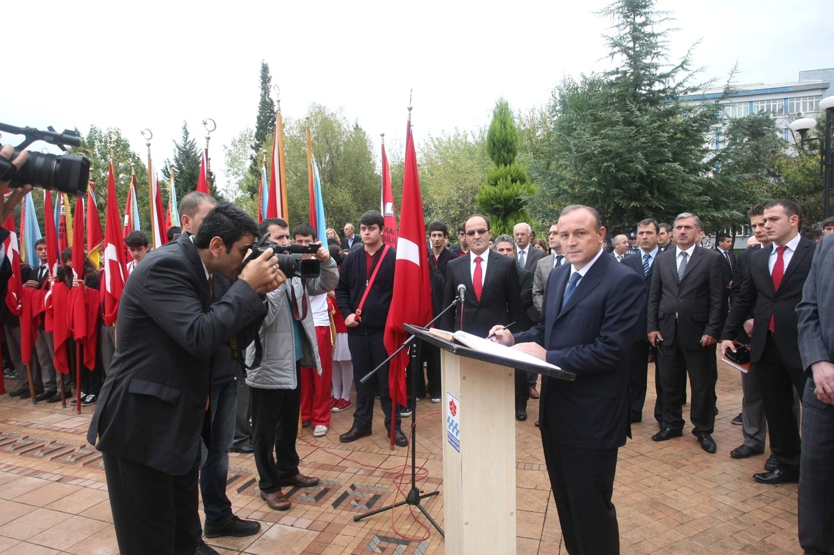 Trabzon\'da 10 Kasım Atatürk\'ü Anma Törenleri