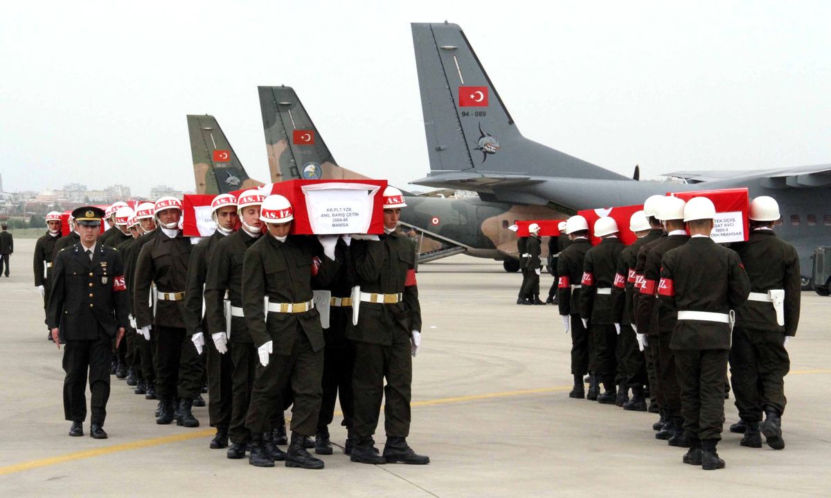 17 Şehit Memleketlerine Uğurlandı