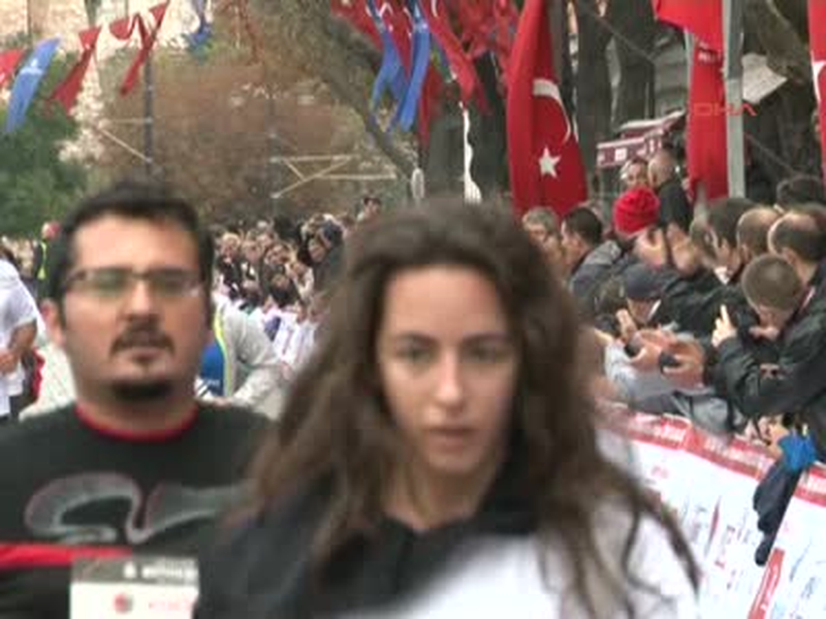 34. Vodafone İstanbul Avrasya Maratonu\'nu Kenyalı Atlet Stephan Chebogut Kazandı
