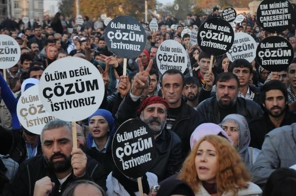 Açlık Grevi Protestosunda Gerginlik