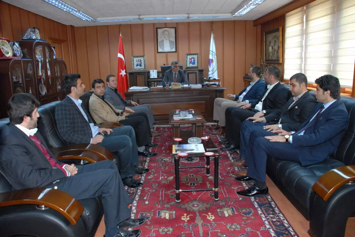 AK Parti Gençlik Kolları'ndan Başkan Büyükaslan'a Ziyaret