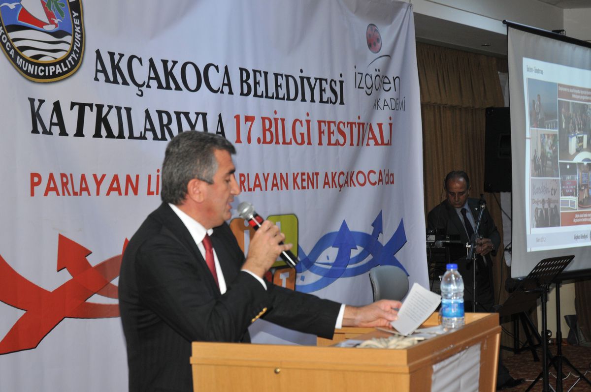 Akçakoca\'da 17. Bilgi Festivali Yapıldı