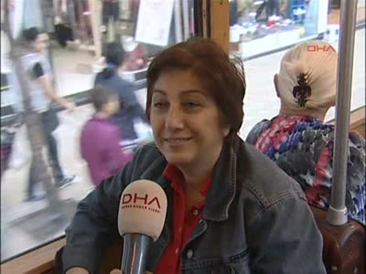Antalya Tramvayda Piyano Resitali, Yolcuları Şaşırttı
