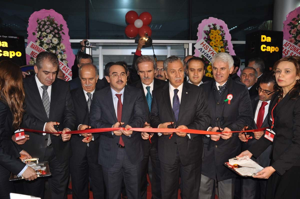 Arınç, Eski Adliye Binalarını Eleştirdi