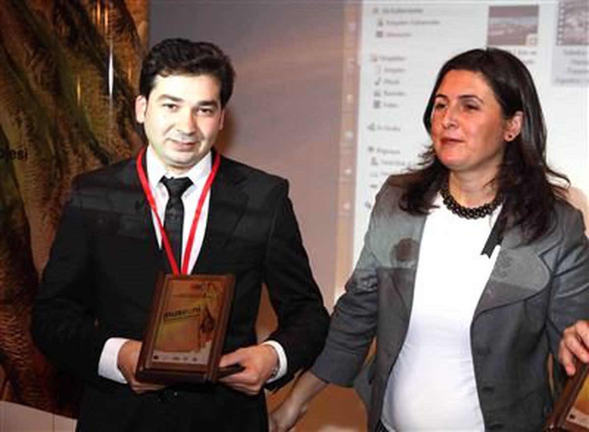 Bilim Merkezi\'ne Uluslararası Övgü
