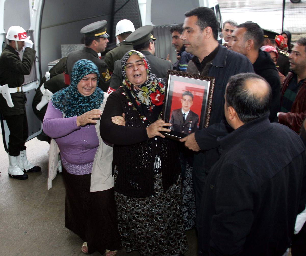 Gaziantep Şehidini Uğurluyor