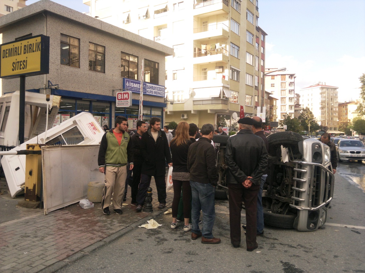 Güvenlik Görevlisine Teslim Ettiği Cipi Hurdaya Döndü