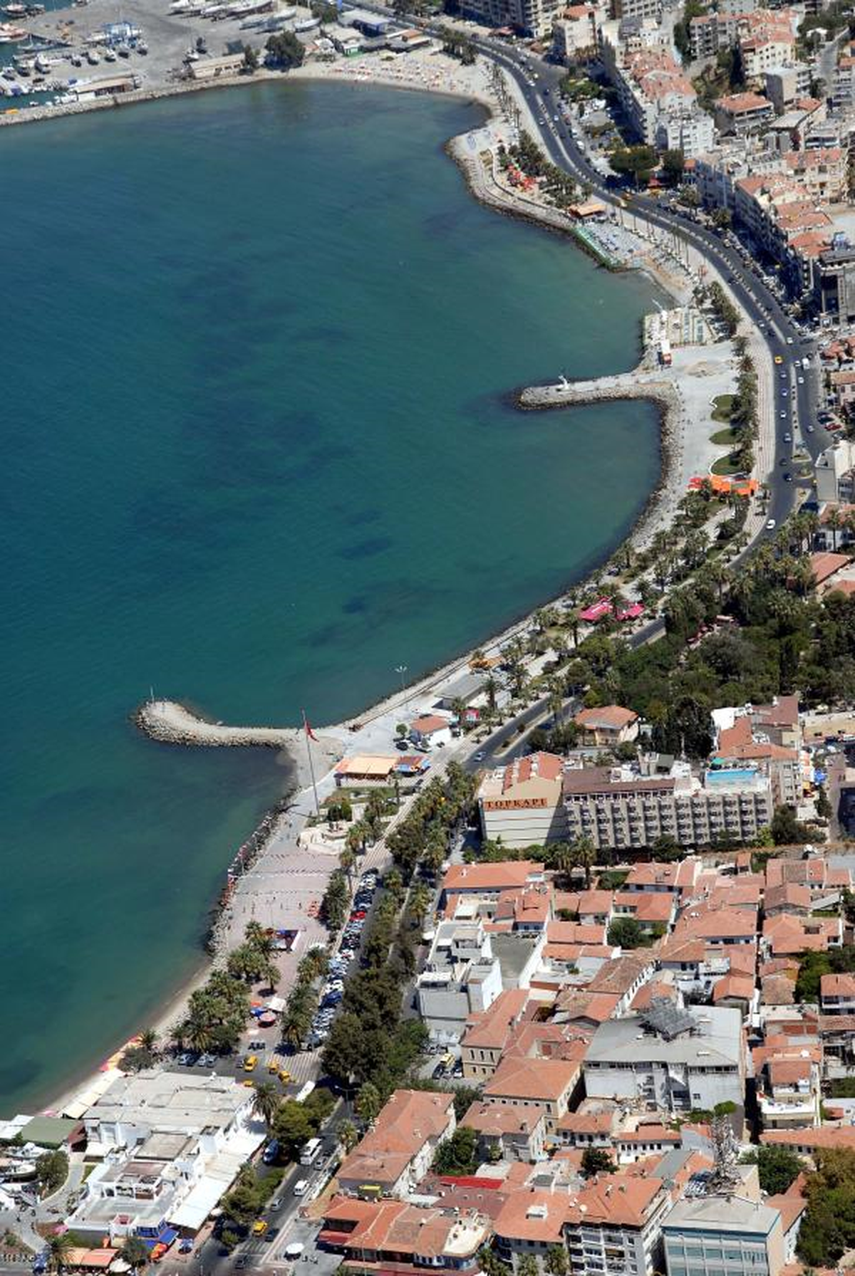Kuşadası\'nda Sahil Düzenlemesi Tepkisi