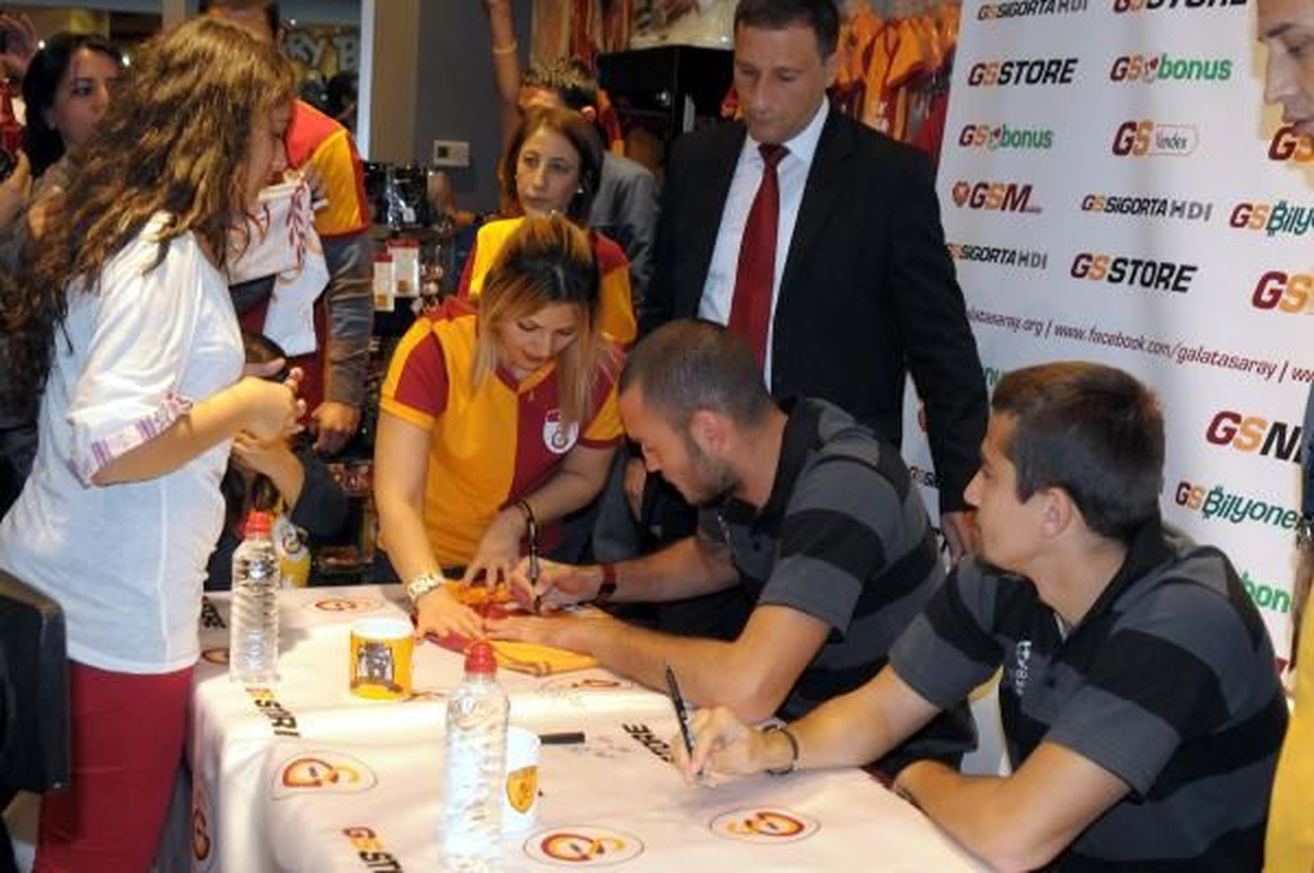 Mersin\'de Galatasaray Store Açılışı