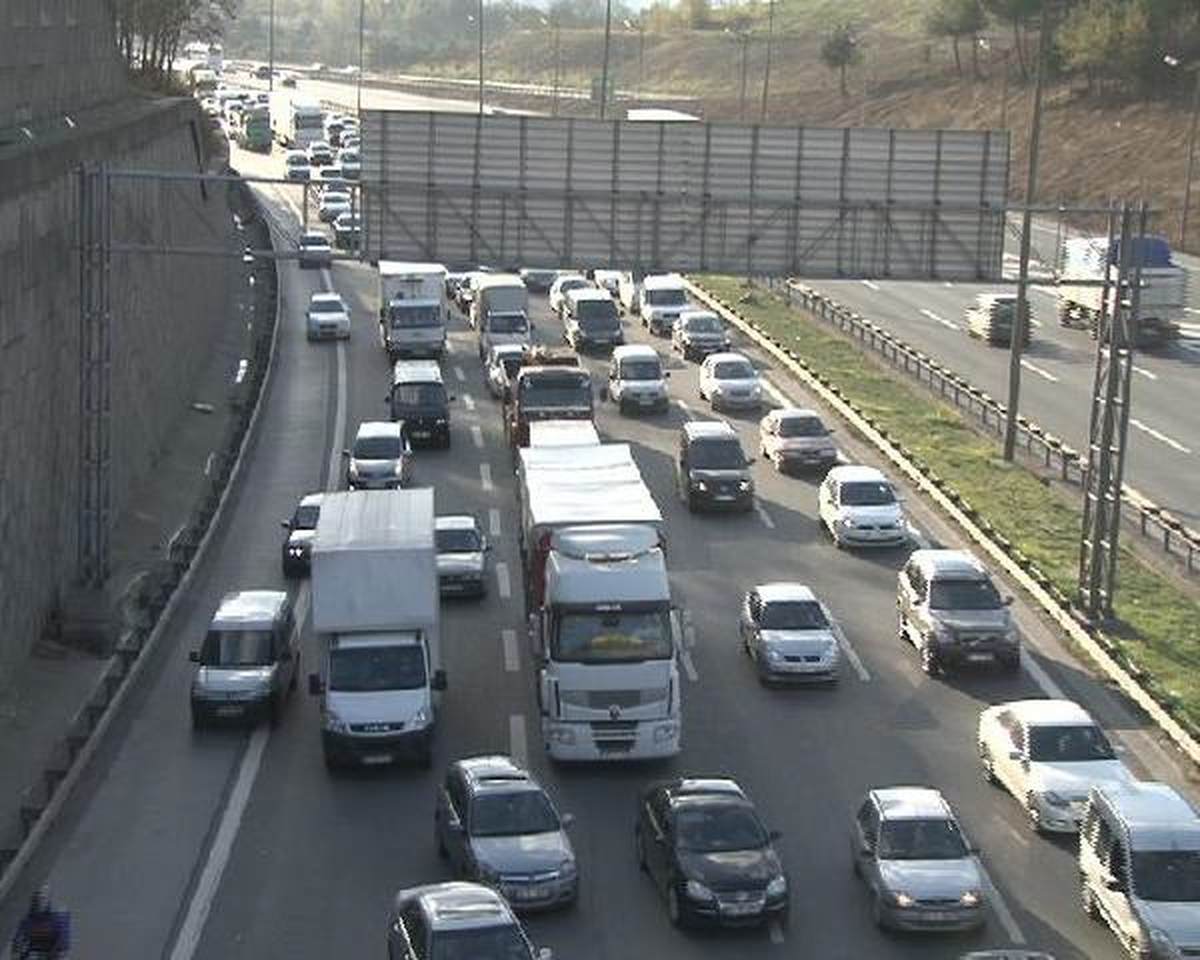 Tem\'de Trafik Yoğunluğu Yaşandı