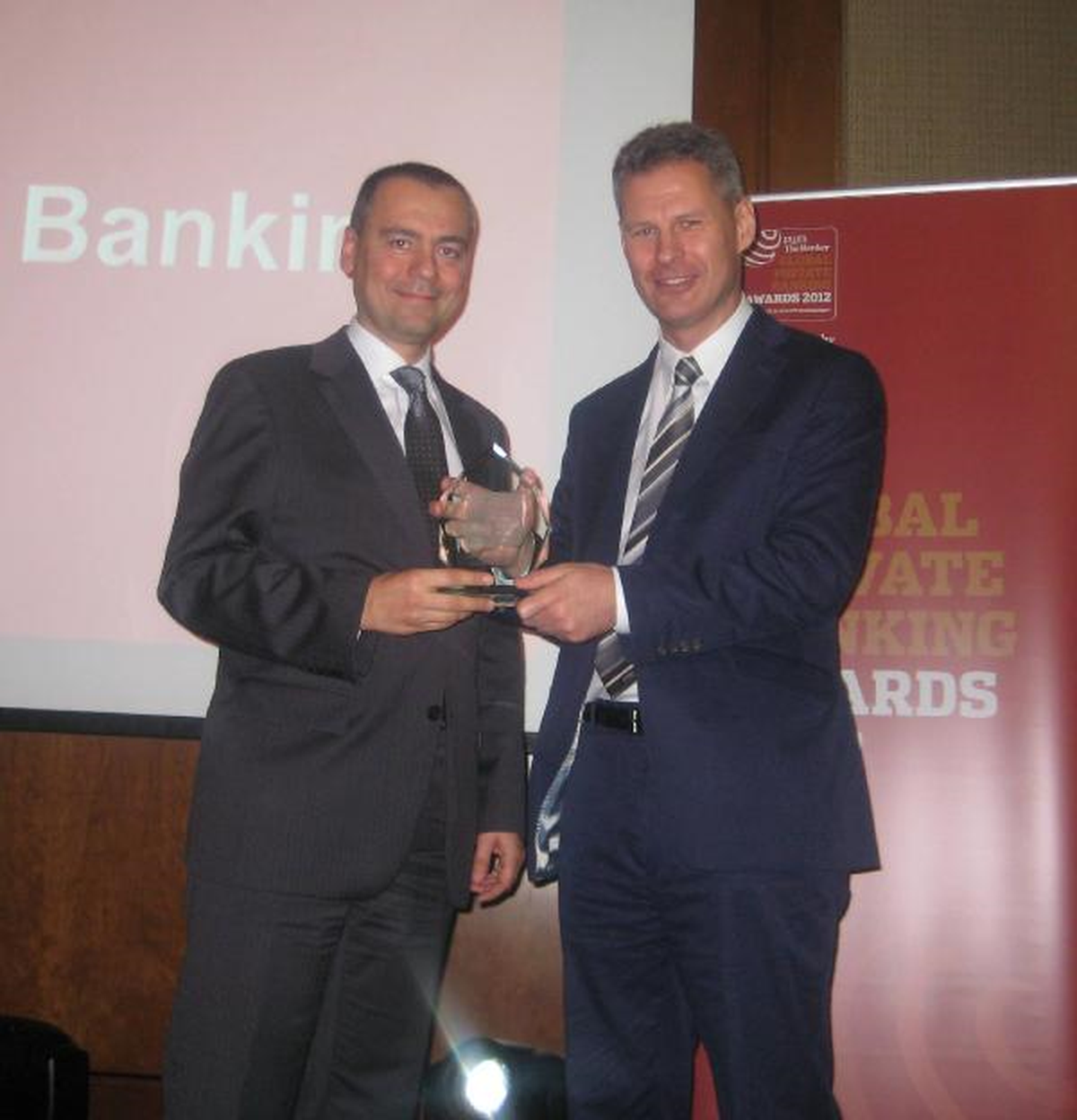 The Banker\'dan "Türkiye\'nin En İyi Özel Bankacılık" Ödülü Akbank Private Banking\'e