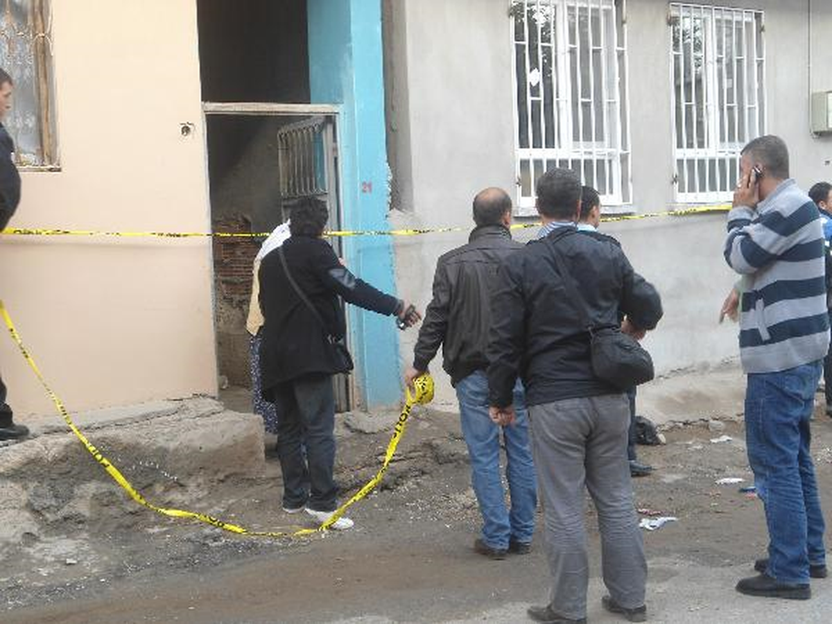 15 Yaşındaki Kız Tabancayla İhtihara Kalkıştı