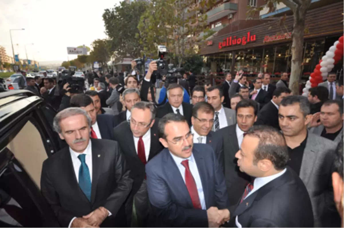 Bursa Güllüoğlu Şubesine Anlamlı Ziyaret