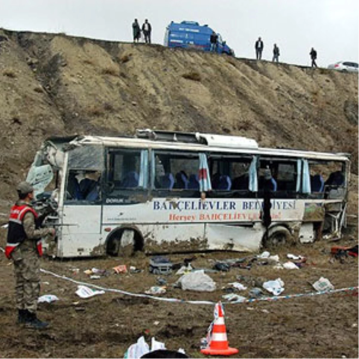 Erzurum\'da Trafik Kazası: 4 Ölü, 27 Yaralı