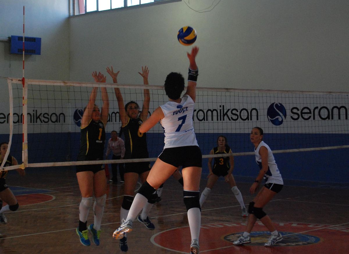 Filenin Kuğuları, Evindeki İlk Maçı Rahat Kazandı