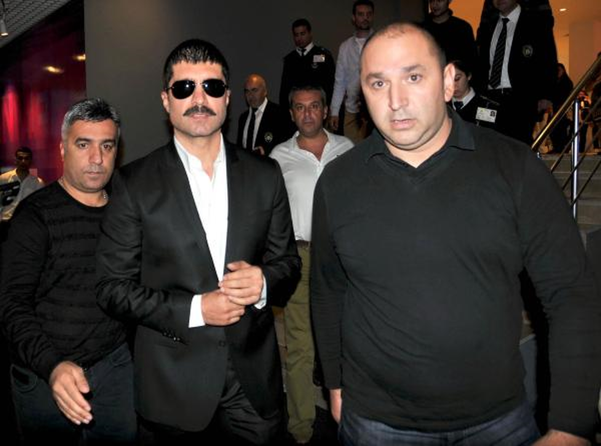 "Gözlük Artistlik Olsun Diye Değil"