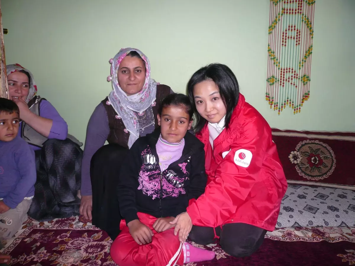 Japonlardan Depremzede Ailelere Ziyaret