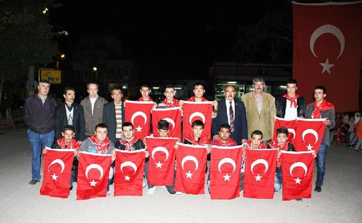 Kınalı Kuzulara Görkemli Uğurlama