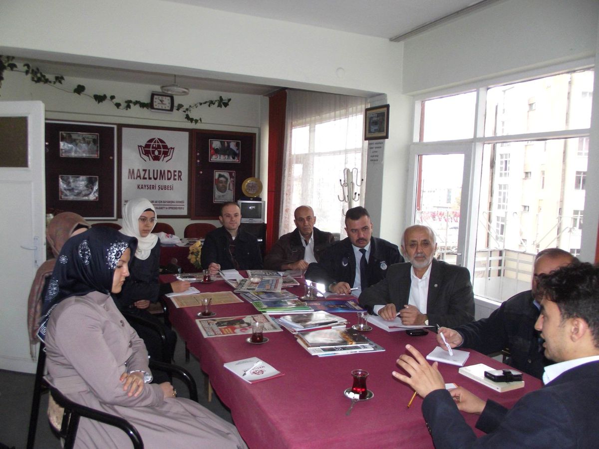 Mazlumder Den İnsan Hakları Seminerleri