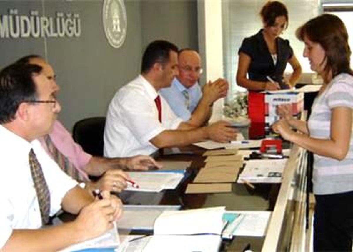 Memura İkramiye Yolu Kapandı