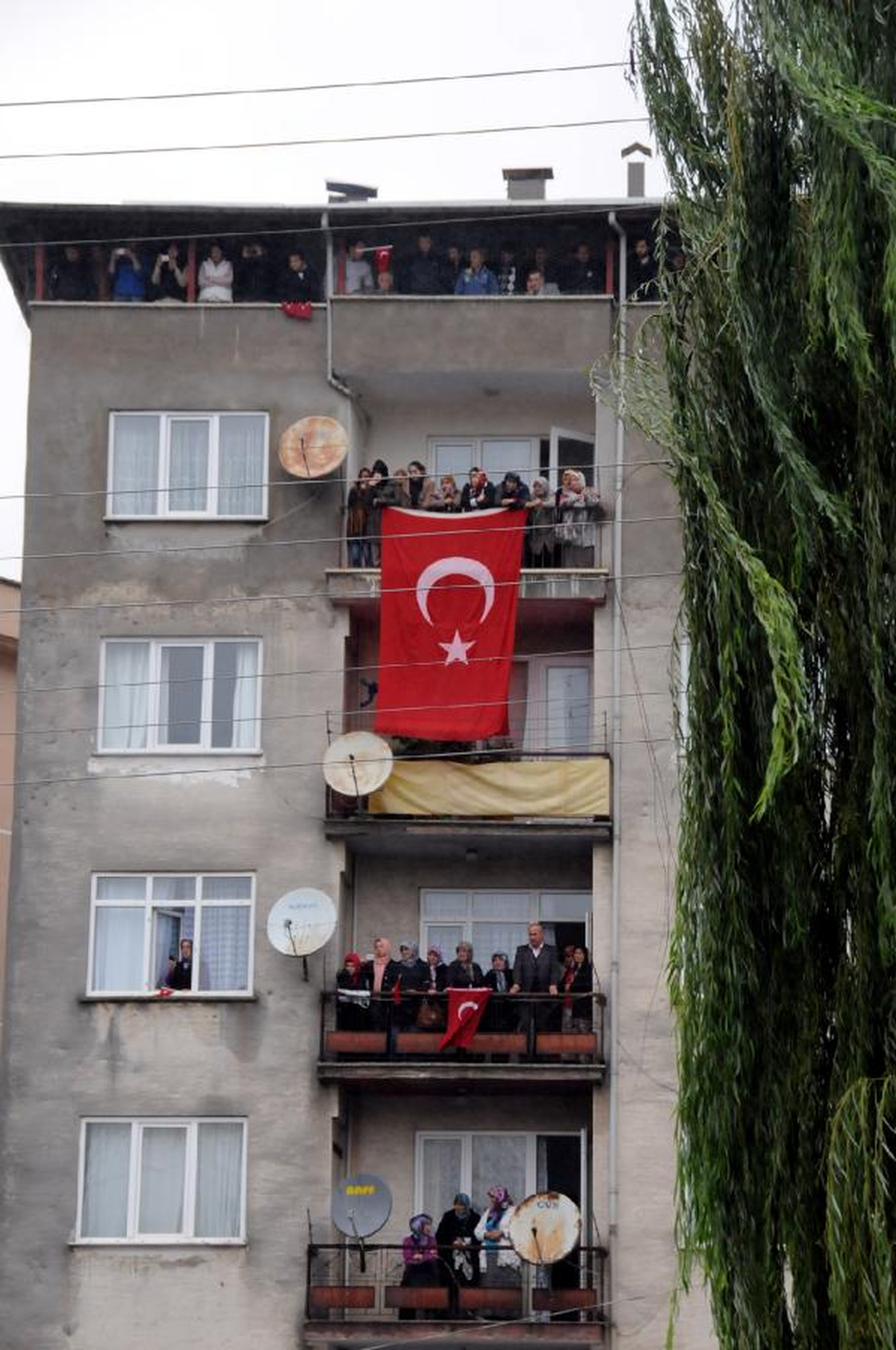 Şehit Yağmur Altında Uğurlandı