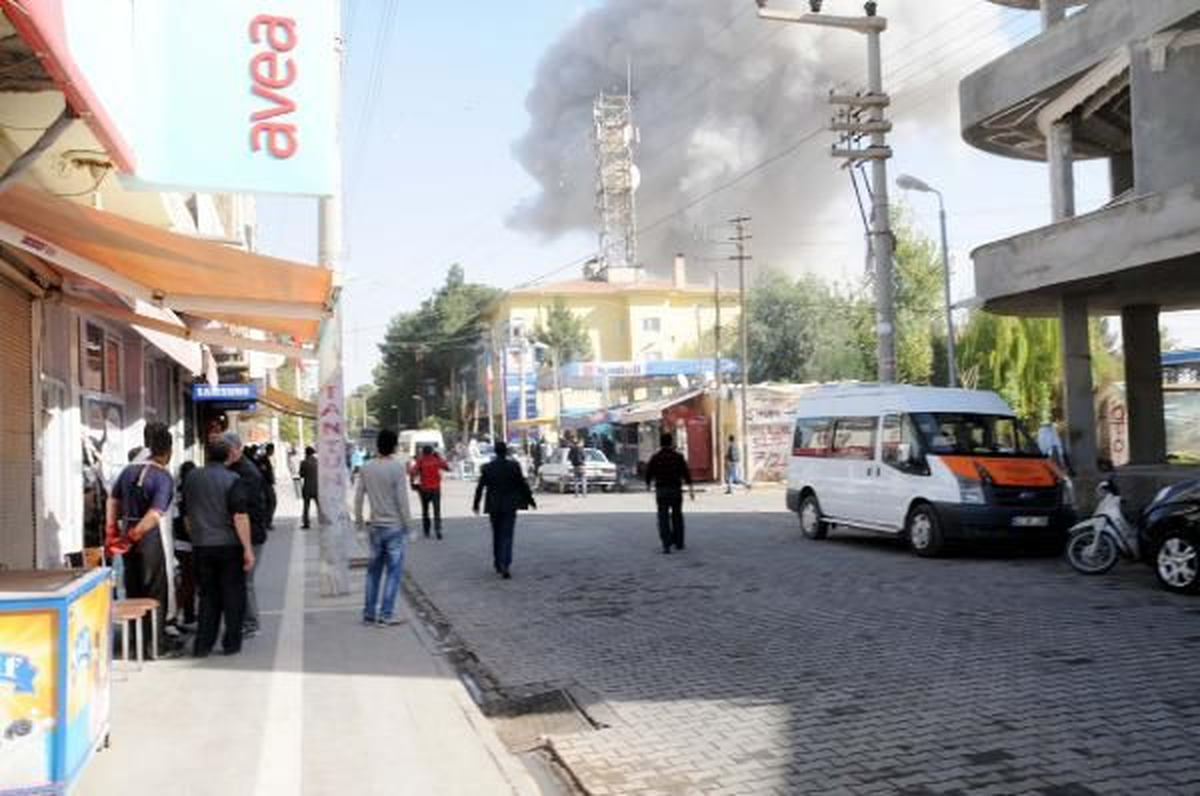 Suriye\'den Atılan Roketatar Sınırı Aştı