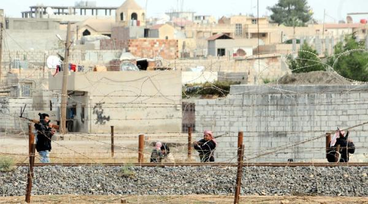Suriye Ordusunun Savaş Uçakları, Resulayn\'ı Bombaladı (4)