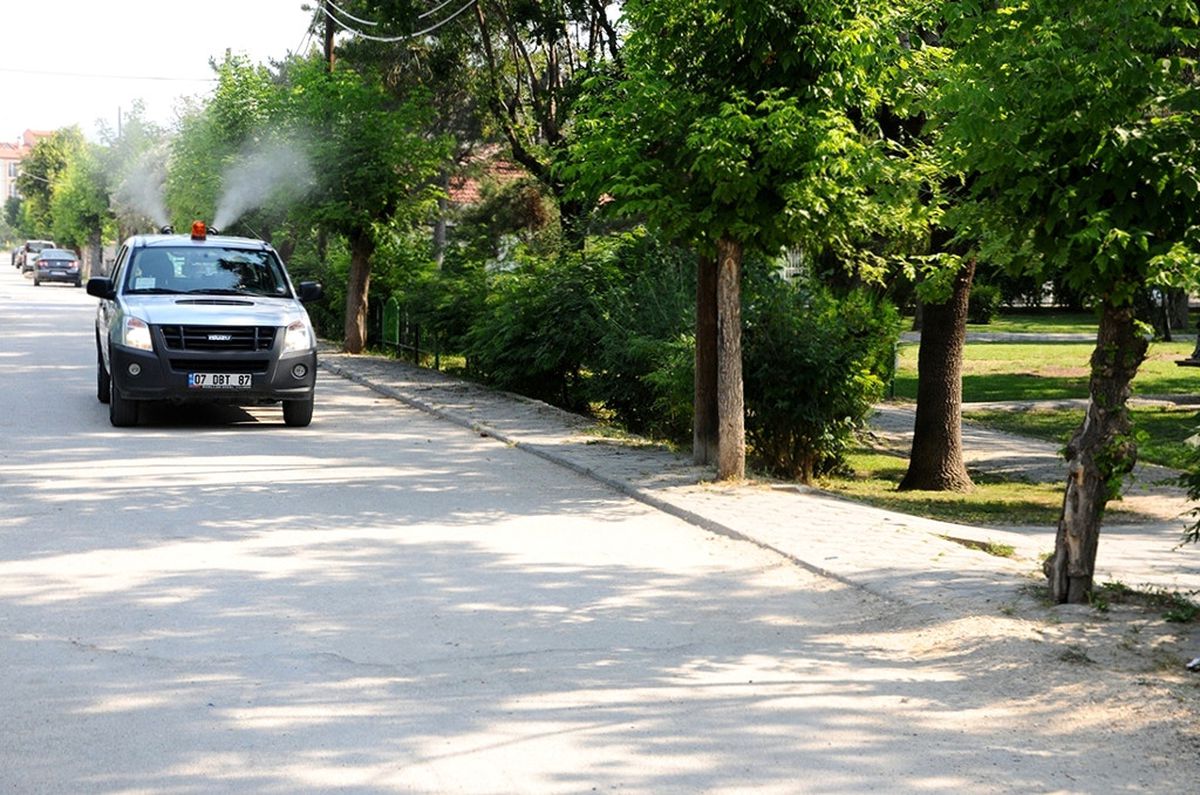 Tepebaşı\'nda Haşereyle Mücadele