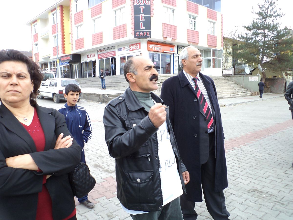 Varto\'da BDP\'den Açlık Grevine Yürüyüşlü Destek