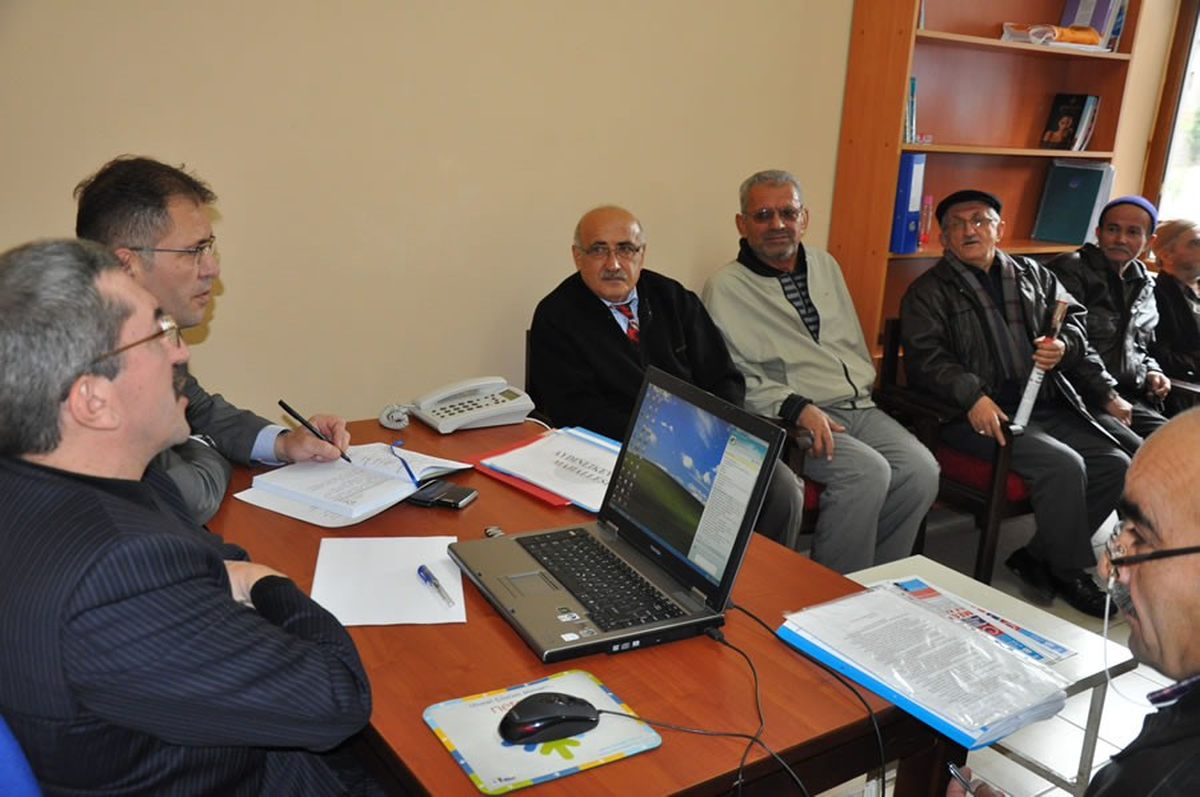 Vergili, Mahalle Sakinlerinin Sorunlarını Dinliyor