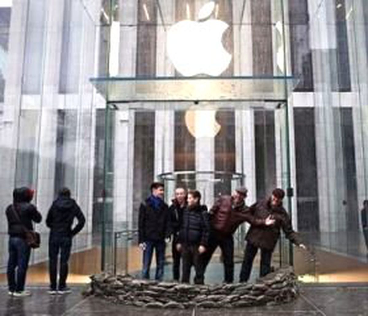 Apple 2,5 Milyon Dolar Bağışladı!
