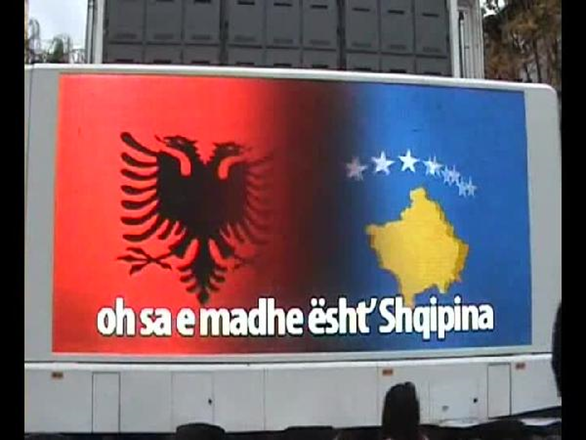 Arnavutluk\'un 100\'üncü Bağımsızlık Yıl Dönümü Kosova\'da Kutlandı