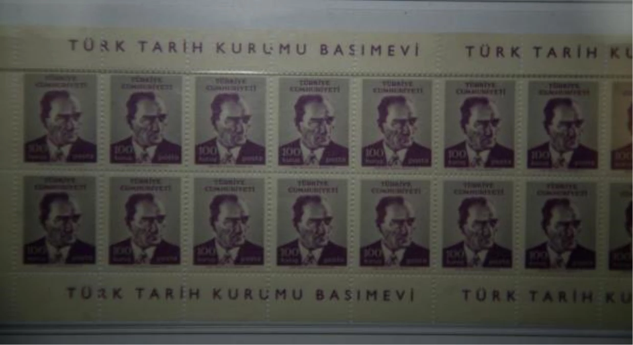Atatürk Pullarını Müzeye Bağışlayacak