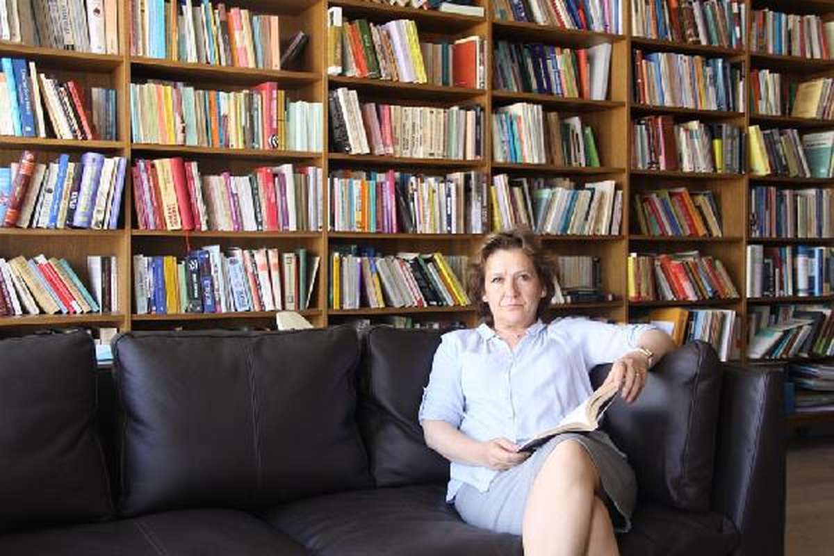 "AKP\'li Vekiller Parmaktan İbaret"
