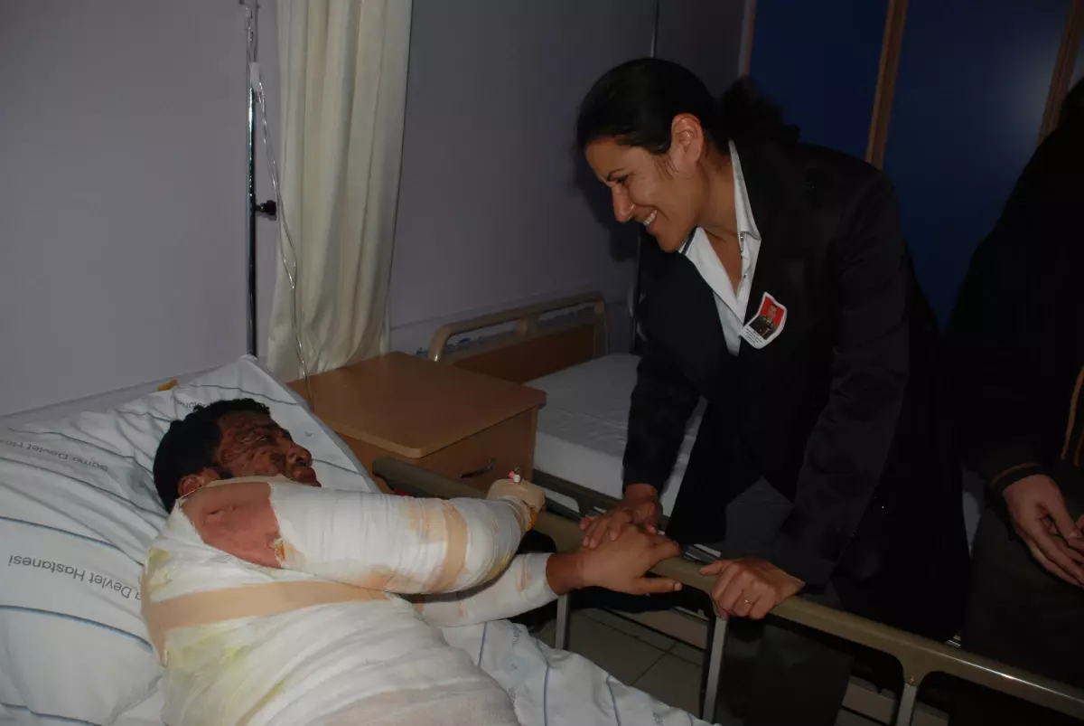 CHP Milletvekili Öz, Soma\'daki Maden Kazazedelerini Ziyaret Etti