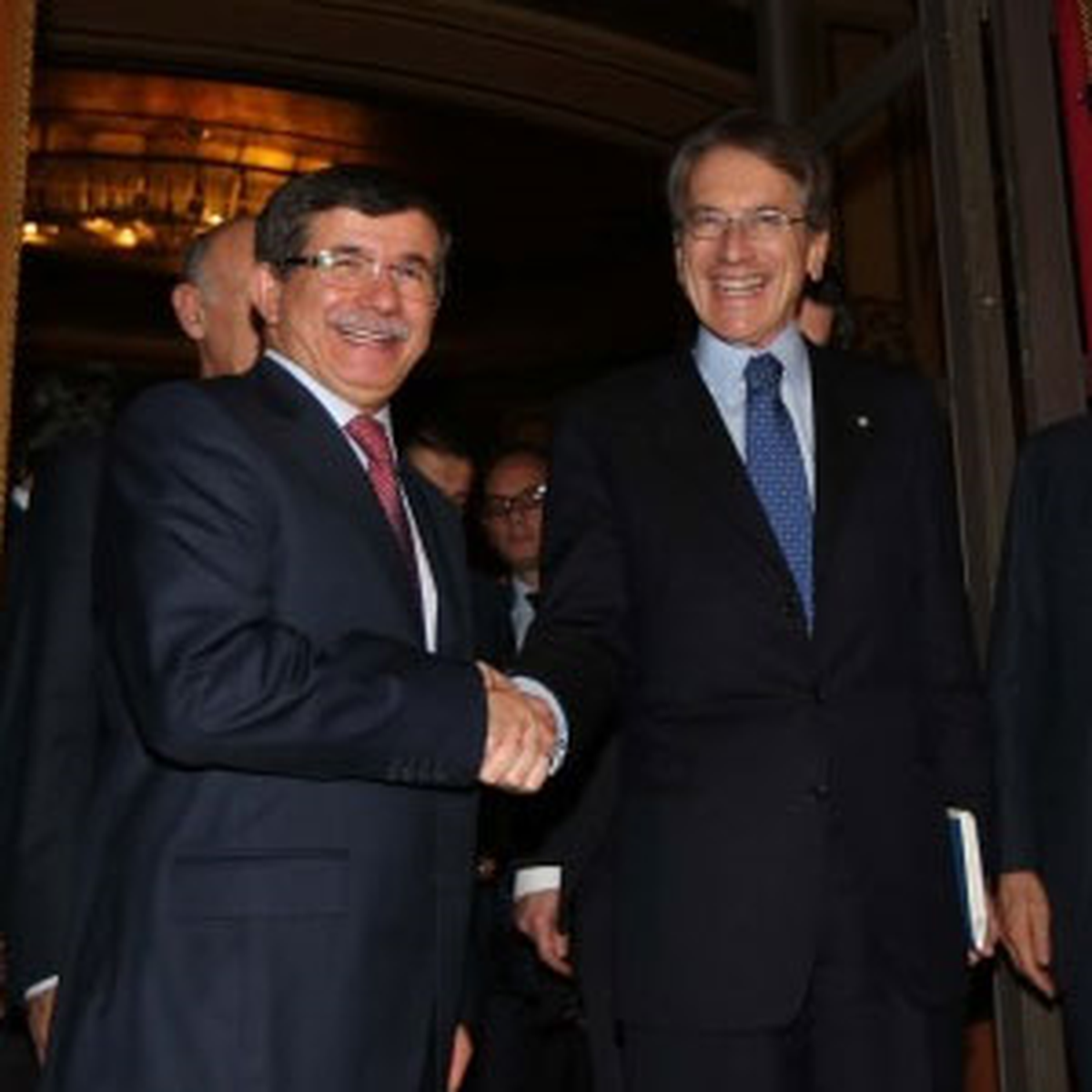 Davutoğlu, İtalyan Mevkidaşı ile Toplantı Yaptı