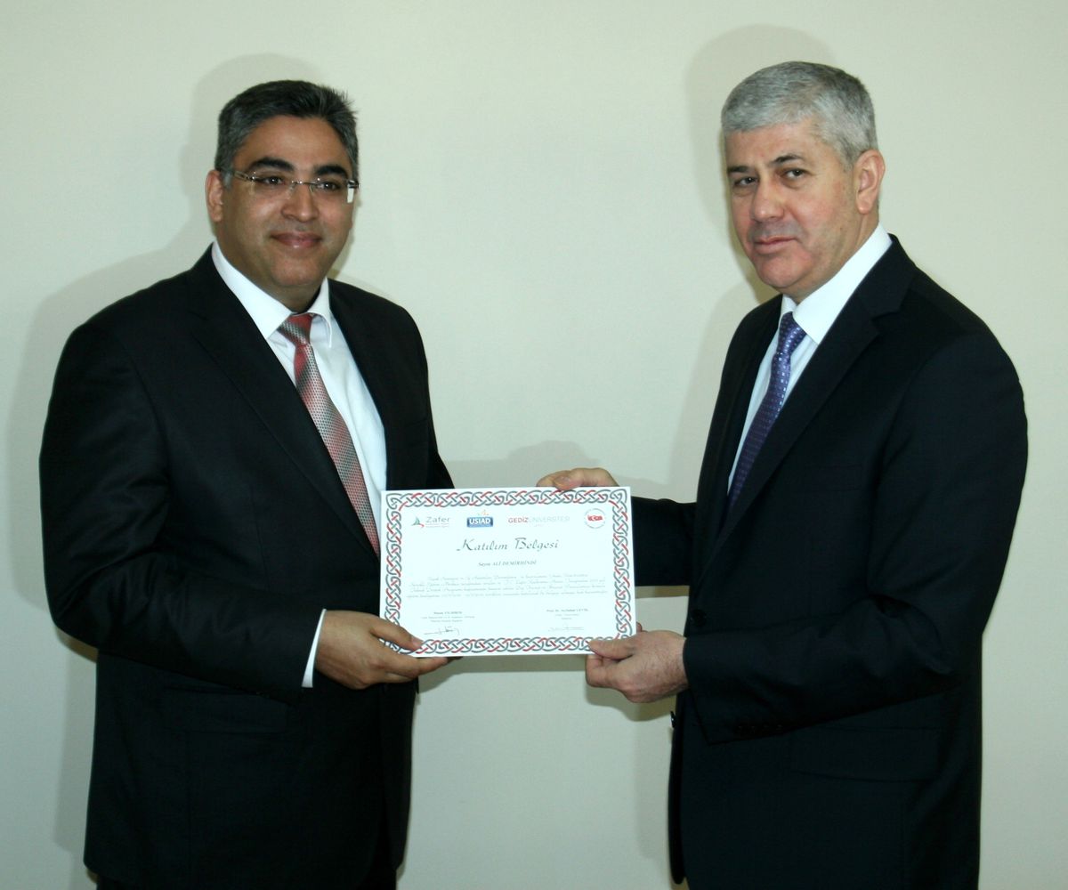 Dış Ticaret Eğitim Alan Firma Yetkililerine Sertifikaları Verildi