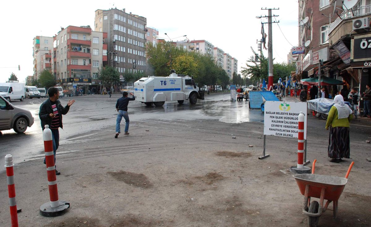 Diyarbakır\'da Olaylar Çıktı