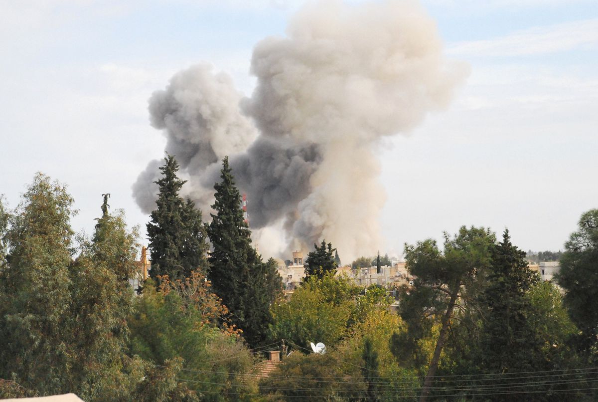 Esad\'ın Uçakları Bombardımanı Sürdürüyor