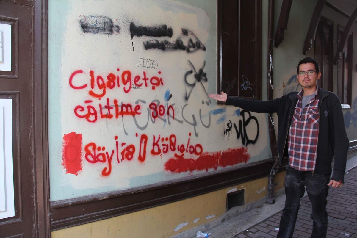 Ev Sahiplerini Bıktıran Duvar Yazıları