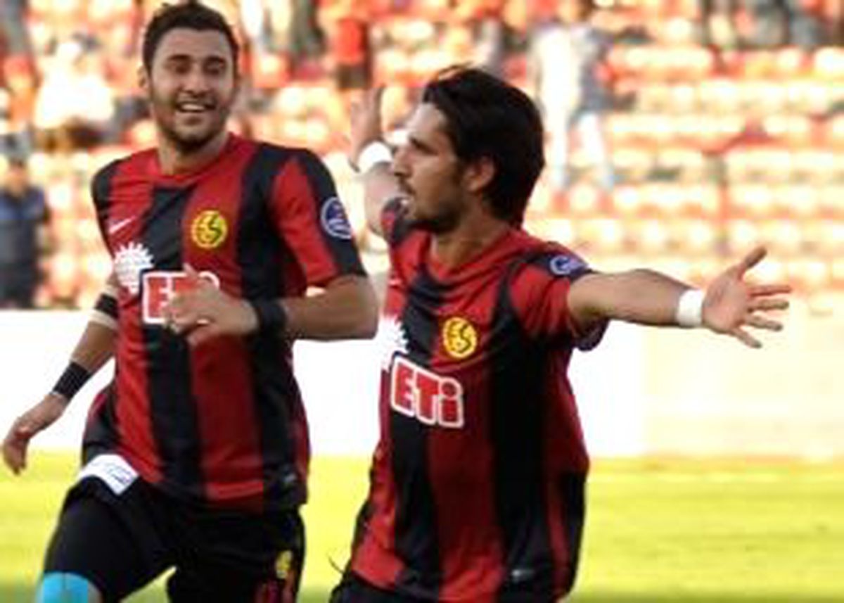G.saray\'a Bir Ret Daha!