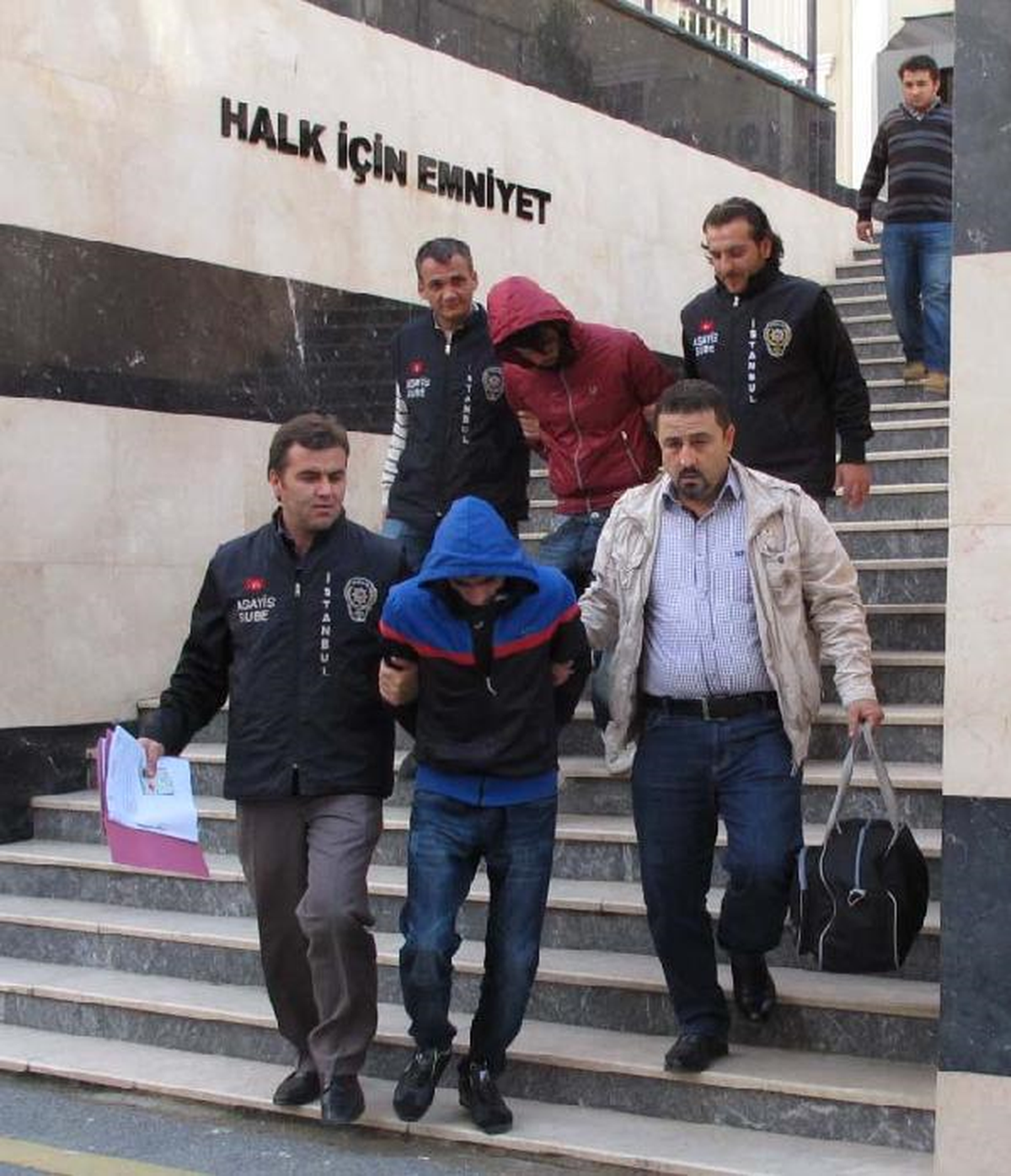 Gaspçılar Polisin Dikkati Sayesinde Yakalandı
