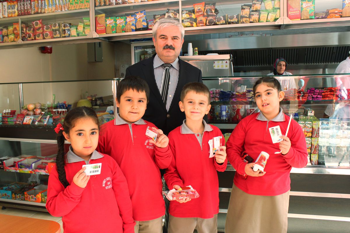 İlköğretim Okulu Kantininde Anneleri Sevindiren Örnek Uygulama