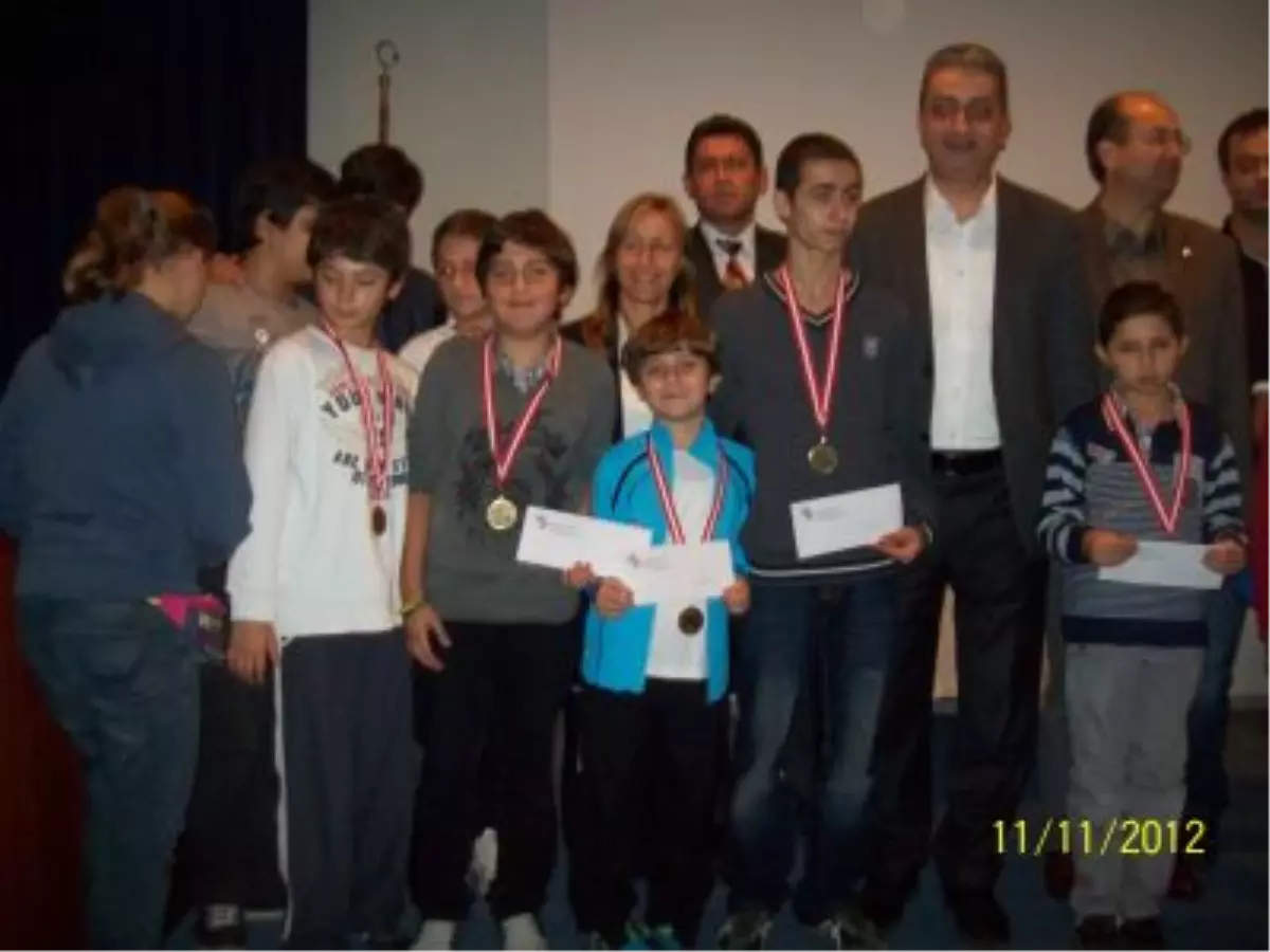 Kağıtspor\'lu Satranççılar, Madalyaları Topladı