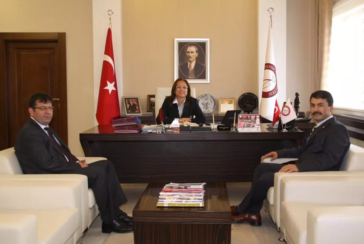 Kamu Hastaneleri Birliği Genel Sekreteri Dr. Boyalı'dan Neü'ye Ziyaret