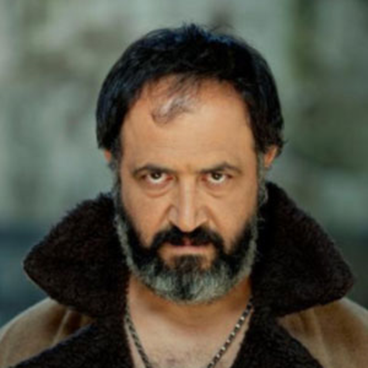 Konuşmadan Oynamayı Sevdi